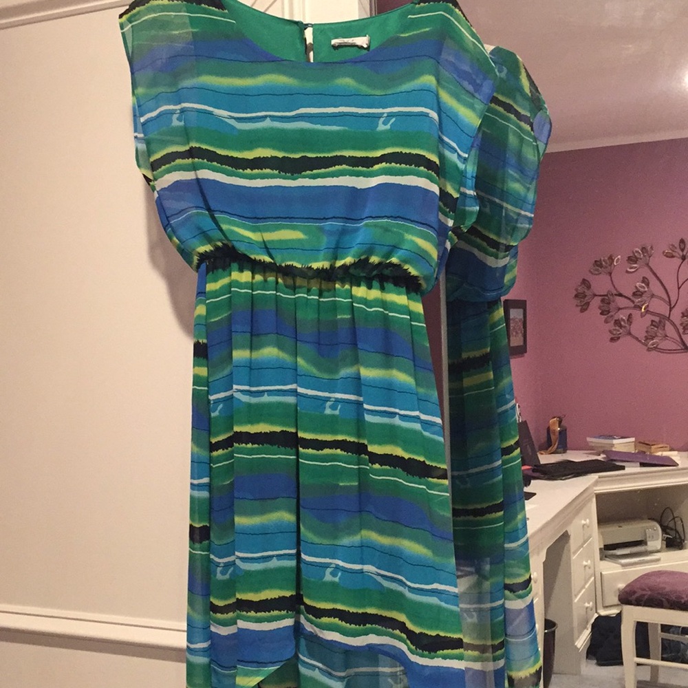 Short sleeve dress
